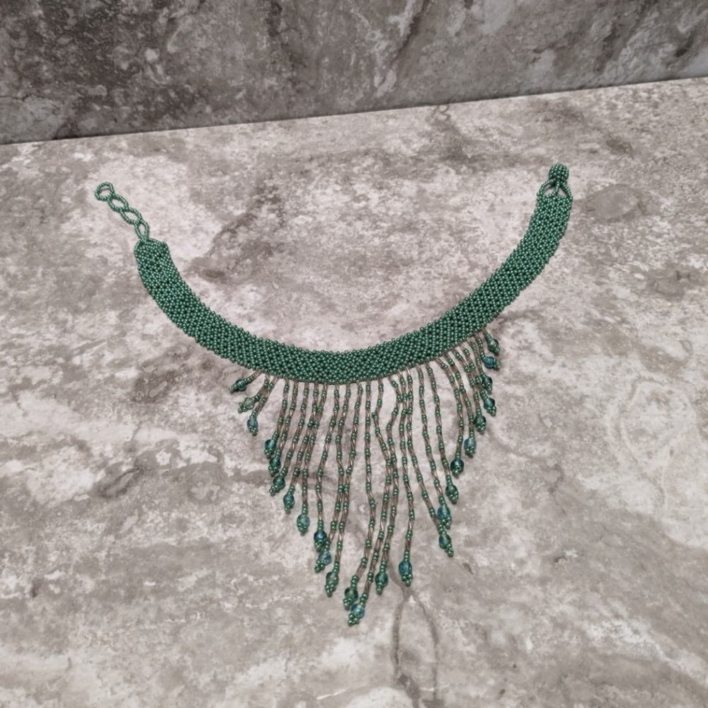 Elegant Jade Green Handmade Beaded Fringe Choker Necklace - Picture 6 of 6